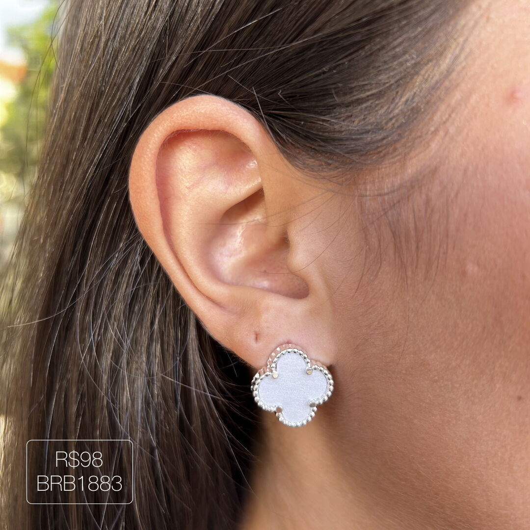 Brinco Pino V@n Cleef Madre Prateado